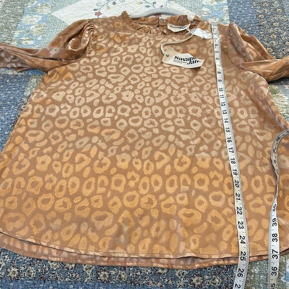 NWT Savanna Jane Satin Gold Leopard Popover Ruffle Neck Blouse Sz Medium - Picture 6 of 9